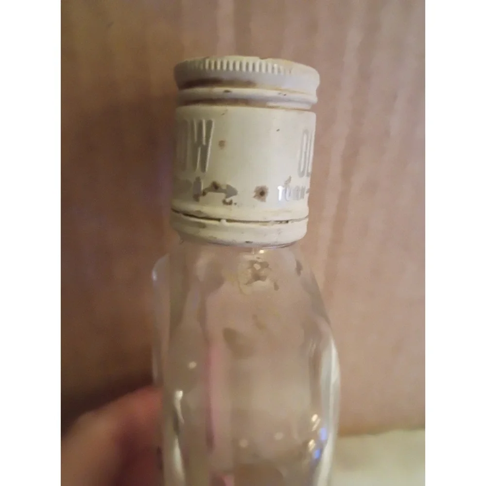 Vintage Old Crow Kentucky Bourbon Whiskey Half Pint Glass Bottle 6.5in 1965